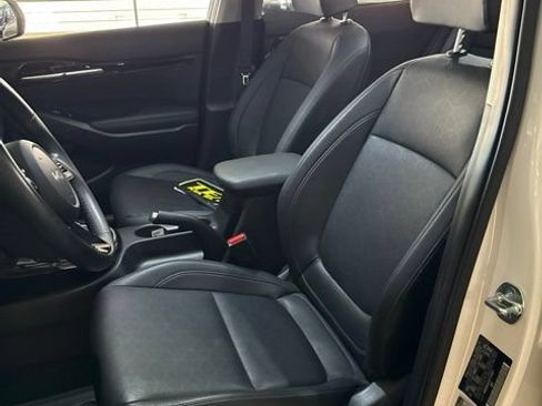 Certified 2025 Kia Seltos EX FWD image 6