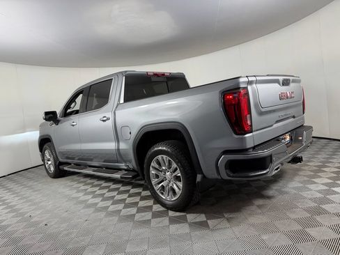 Used 2024 GMC Sierra 1500 Denali w/ Technology Package AWD/4WD image 9