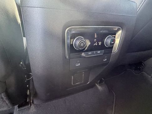 Used 2022 Chevrolet Tahoe LS RWD image 13