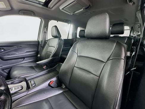 Used 2021 Honda Pilot Touring image 27