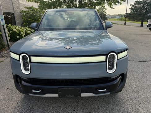 Used 2022 Rivian R1T Launch Edition AWD/4WD image 8