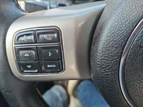 Used 2012 Jeep Grand Cherokee Laredo image 27