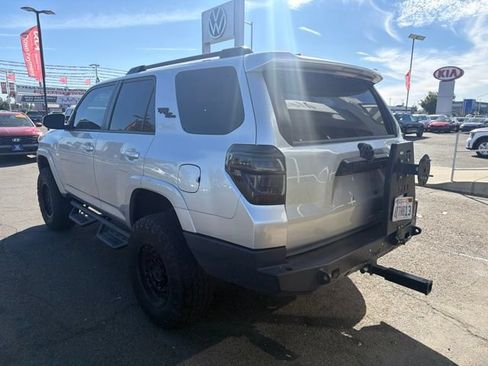 Used 2020 Toyota 4Runner TRD Off-Road Premium AWD/4WD image 6