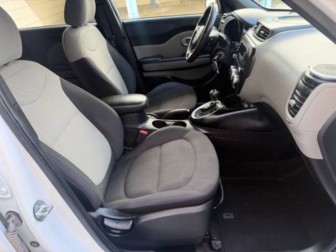 Used 2015 Kia Soul FWD image 15