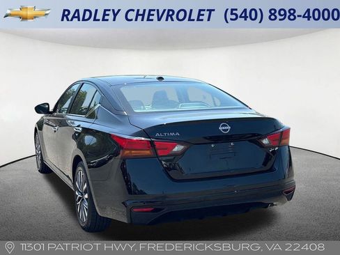 Used 2025 Nissan Altima 2.5 SV FWD image 17