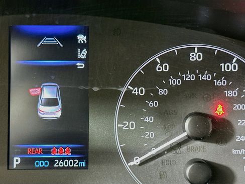 Used 2025 Toyota Corolla LE FWD image 18