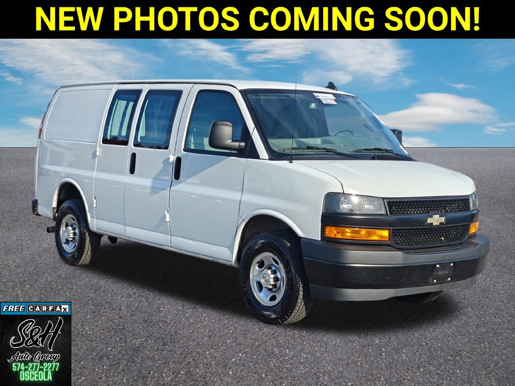 Used 2023 Chevrolet Express 2500 RWD image 1