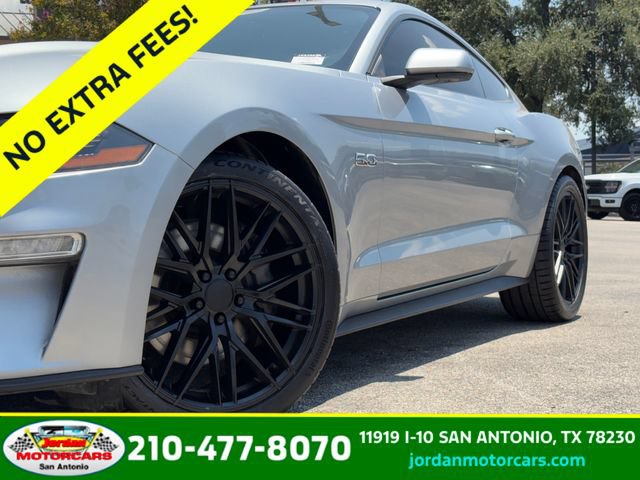 Used 2022 Ford Mustang GT Premium RWD image 2
