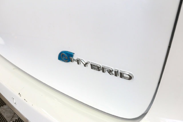 Used 2024 Chrysler Pacifica Limited FWD image 10