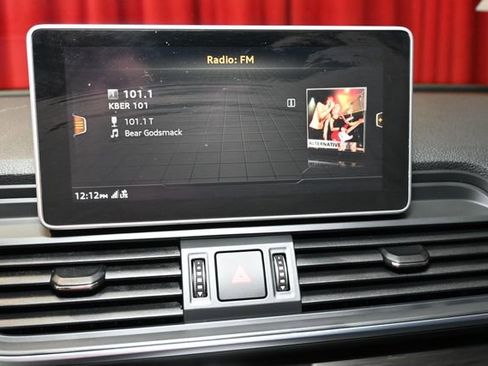 Used 2018 Audi Q5 2.0T Premium Plus w/ Premium Plus Package image 16