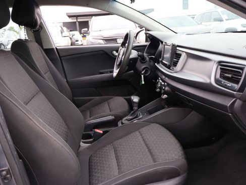 Used 2019 Kia Rio S FWD image 9