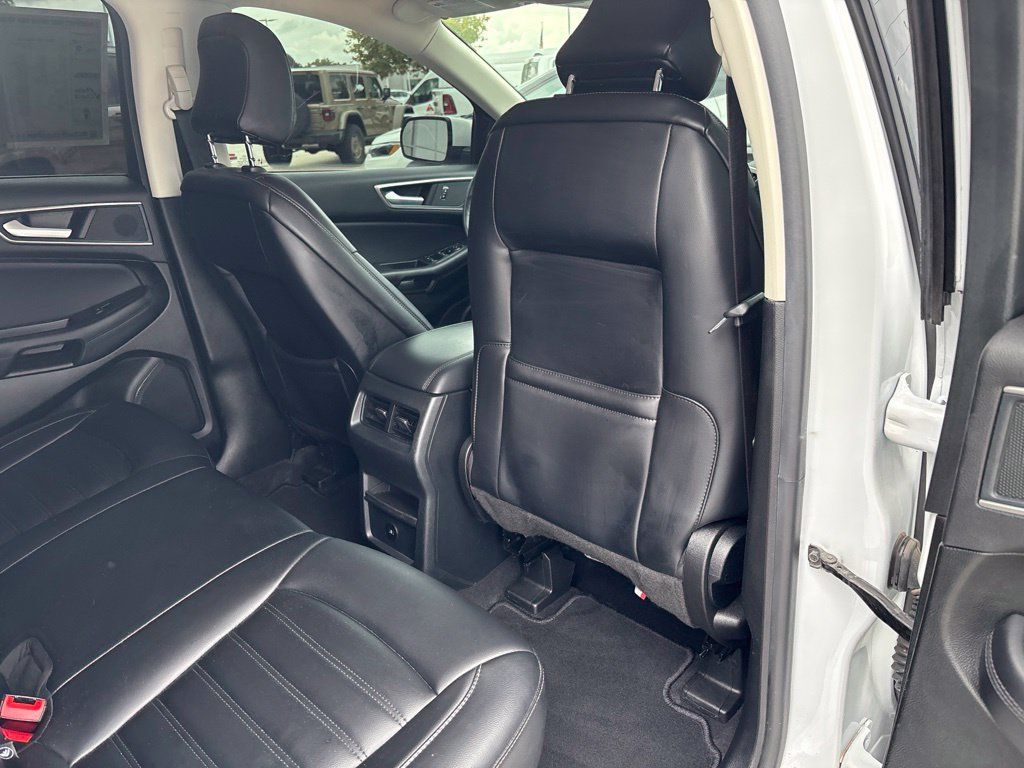 Used 2024 Ford Edge SEL AWD/4WD image 17