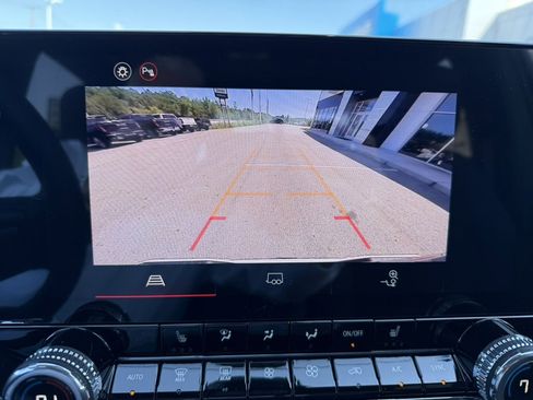 New 2026 GMC Canyon Elevation w/ Convenience Package image 21