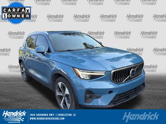 Used 2023 Volvo XC40 B5 Plus w/ Protection Package AWD/4WD video 1