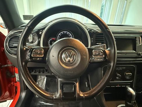 Used 2017 Volkswagen Beetle 1.8T S image 24