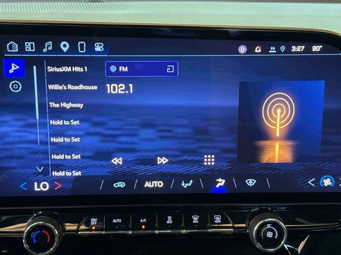 Used 2025 Chevrolet Blazer EV LT w/ Midnight/Sport Edition FWD image 24