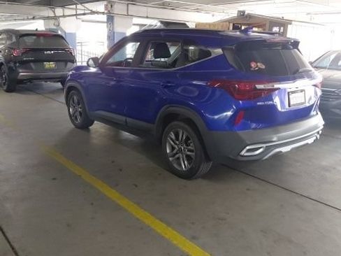 Certified 2022 Kia Seltos S FWD image 4