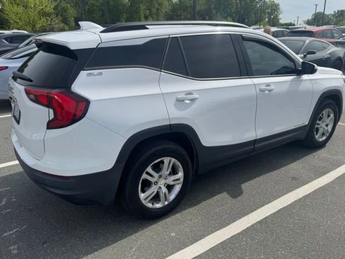 Used 2020 GMC Terrain SLE w/ Driver Convenience Package image 4