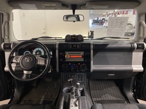 Used 2007 Toyota FJ Cruiser 4WD image 11