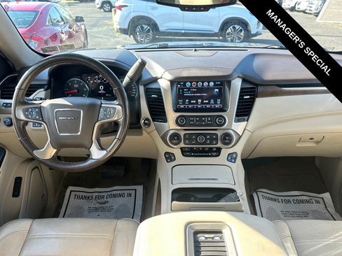 Used 2019 GMC Yukon Denali w/ Denali Ultimate Package image 23