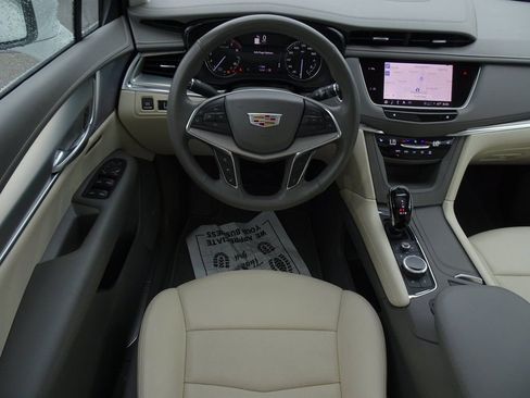 Used 2024 Cadillac XT5 Premium Luxury AWD/4WD image 14