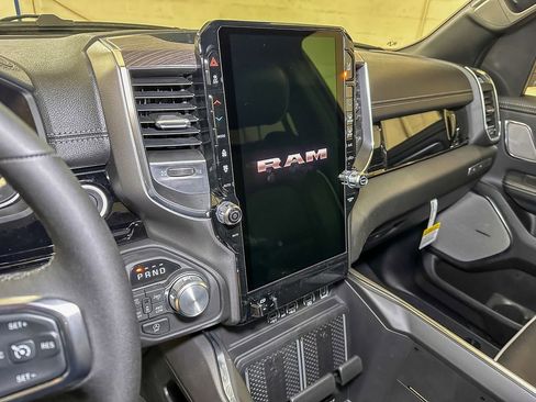 New 2026 RAM 1500 Laramie AWD/4WD image 31