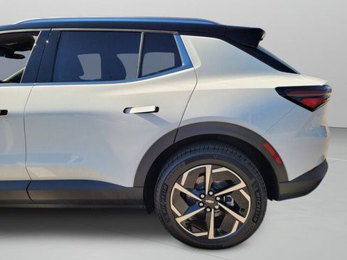 New 2026 Chevrolet Equinox EV LT image 14