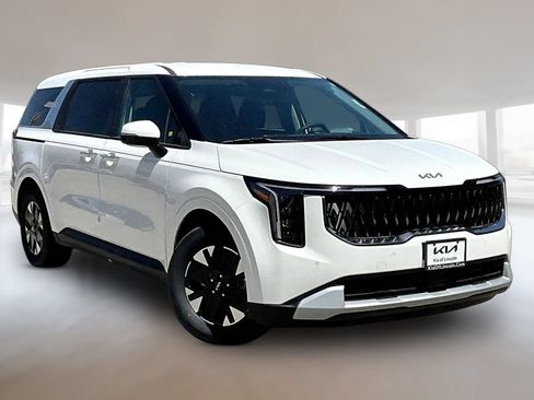 New 2026 Kia Carnival LXS FWD image 2