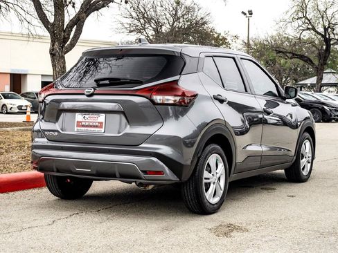 Used 2025 Nissan Kicks Play S image 5