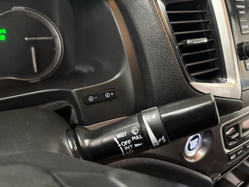 Used 2017 Honda Ridgeline RTL image 16