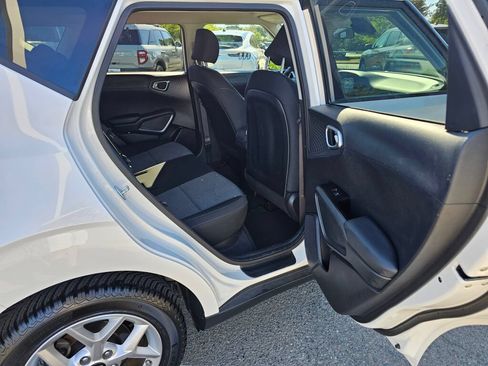 Used 2020 Kia Soul S FWD image 13