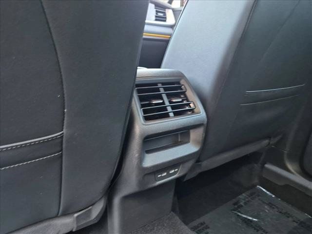 Used 2026 Volkswagen Tiguan SE FWD image 24