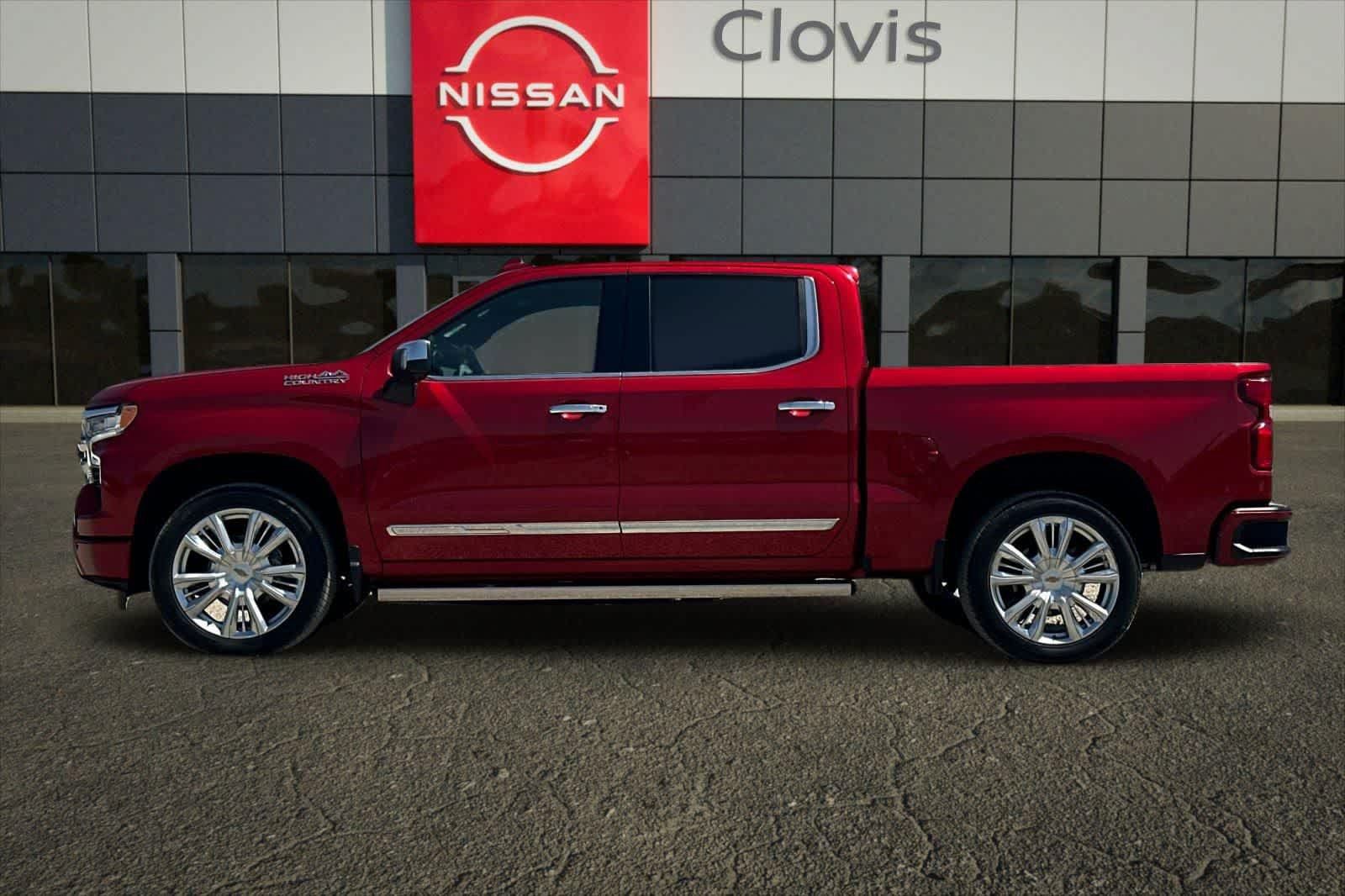 Used 2023 Chevrolet Silverado 1500 High Country w/ High Country Premium Package AWD/4WD image 6
