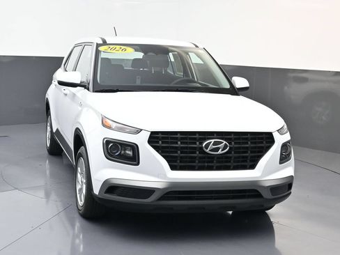 Certified 2026 Hyundai Venue SE FWD image 8