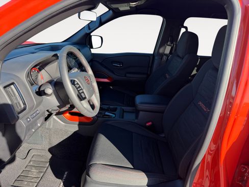 Used 2025 Nissan Frontier Pro-X image 22