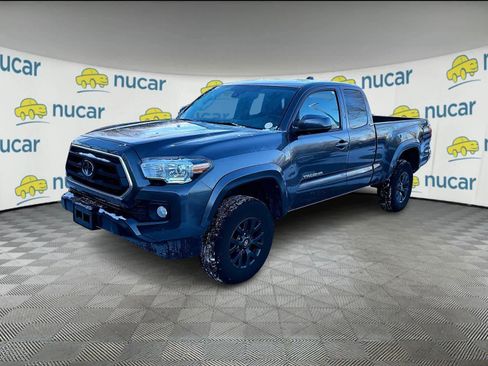 Certified 2022 Toyota Tacoma SR5 image 2