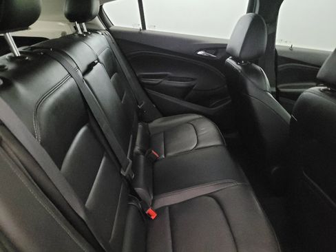 Used 2018 Chevrolet Cruze Premier FWD image 19