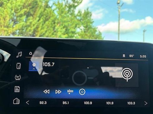 Used 2024 Chevrolet Trax LT w/ Driver Confidence Package FWD image 26