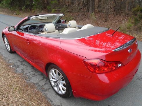 Used 2011 INFINITI G37 Sport w/ Premium Pkg image 7