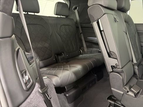 Used 2026 BMW X7 xDrive40i w/ Executive Package image 27