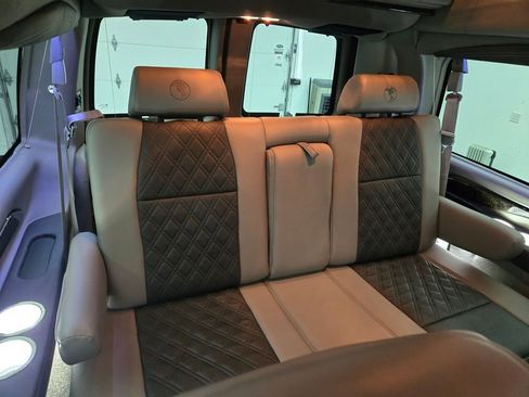 Used 2023 GMC Savana 2500 image 39