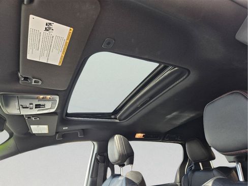 Used 2026 Toyota Sienna XSE FWD image 57