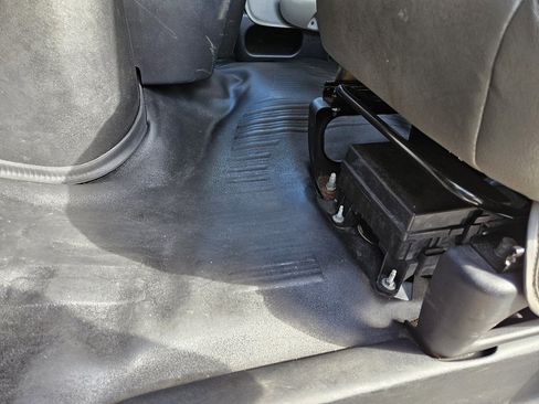 Used 2020 Chevrolet Express 3500 LS image 15