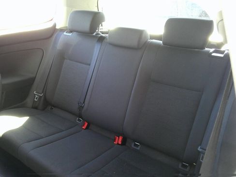 Used 2009 Volkswagen Rabbit S image 7