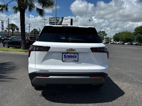 Used 2026 Chevrolet Equinox LT w/ LPO, Floor Liner Package FWD image 4