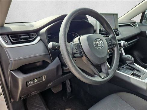 Used 2025 Toyota RAV4 XLE image 10