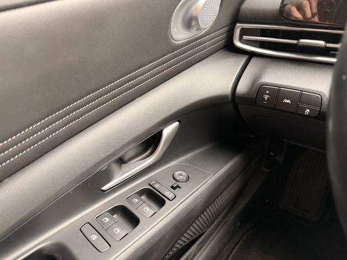 Used 2021 Hyundai Elantra Limited image 20