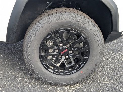 New 2026 GMC Canyon Elevation image 12