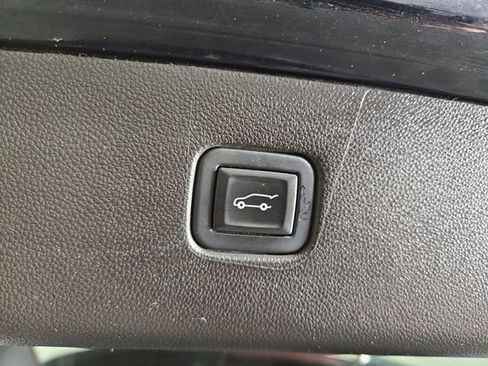Used 2020 Chevrolet Blazer Premier w/ Driver Confidence II Package AWD/4WD image 34