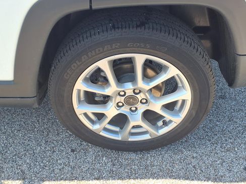 Used 2025 Jeep Compass Limited AWD/4WD image 25